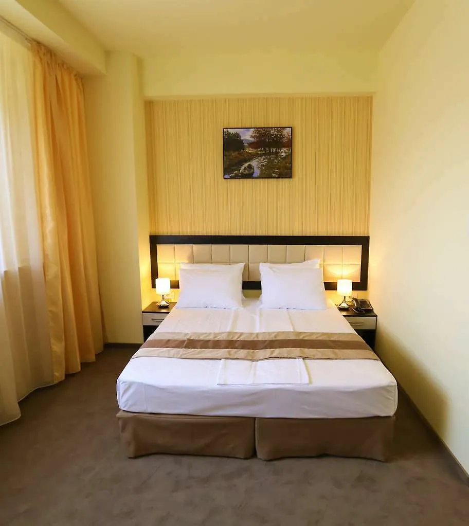 Best Western Plus Briston Otopeni Hotel